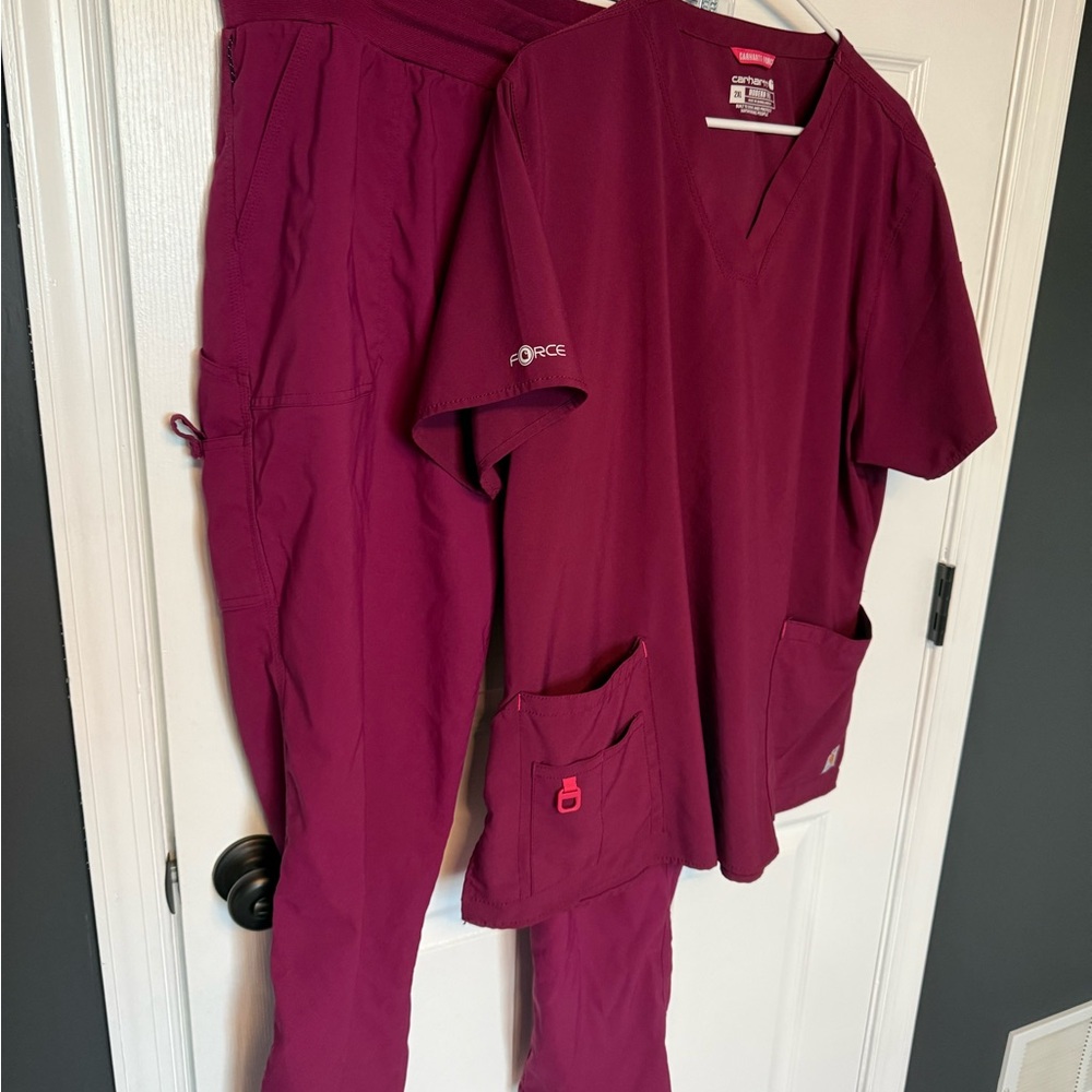 Carhartt Force Modern Fit Scrub Set